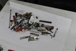 lot 1052 image: Drill Bits, Knurling Bits, Cutting Tools, Misc. Parts