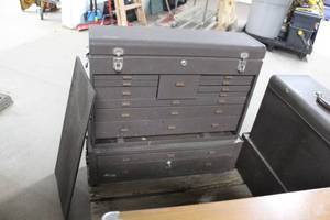 lot 309 image: Kennedy Metal Tool Chest 2-piece