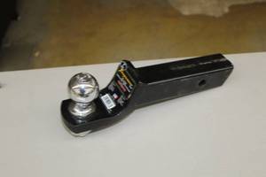 lot 1153 image: Reese Towpower 2 Ball Hitch with Mount