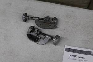 lot 1160 image: Lot of (2) Globemaster No. 2303EB Pipe Cutters
