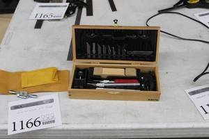 lot 1166 image: Detail Knife Set  with Wood Case