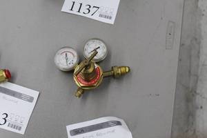 lot 1132 image: Weldmark Cutmaster Welding Regulator