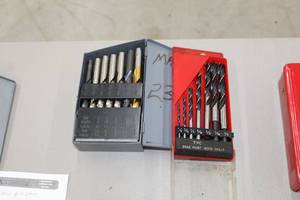 lot 1140 image: Lot of (2) Drill Bit Sets