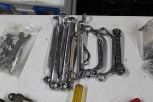 lot 1187 image: Box End Wrenches, Ratchet Wrench