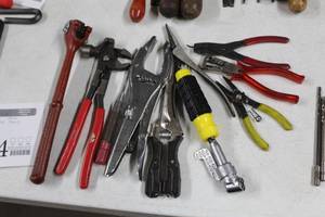 lot 1184 image: Specialty Hand Tools