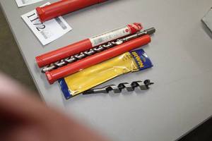 lot 1173 image: Lot of (2) Large Drill Bits  - 1-18 Auger Bit, 1