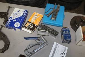 lot 1169 image: Lot of (6) TackersStaplers  - 1 Box Staples No. 34 Vest-Kit