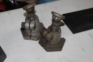 lot 563 image: Lot of (2) Jack Screws