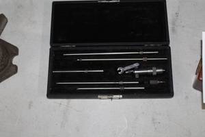 lot 564 image: Starrett Caliper Rods  with Case