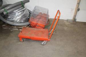 lot 1198 image: Lifting Cart