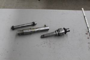 lot 646 image: Lot of (3) Lathe Parts