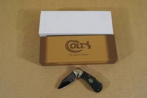 lot 8 image: Colt CT576 2-12 Titanium Folding Pocket Knife