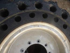 Lull Solid Tire Set #2