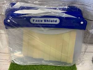 lot 11 image: Lot of 20 New Face Shields