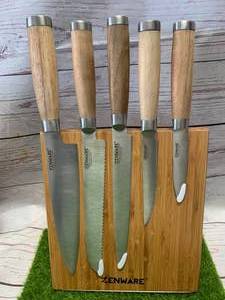 lot 43 image: New in the Box Zenware 5 Piece Magnetic Knife Set