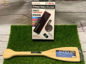 lot 74 image: New Cell Phone Battery Bank & Barbecue Lighter