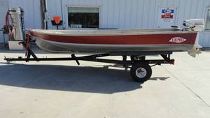 lot 2 image: 1981 Lund Boat & Trailer Package