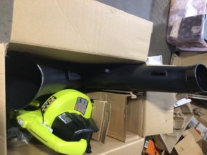 RYOBI 40V Vac Attack Cordless Leaf VacuumMulcher with 5.0 Ah Battery and Charger