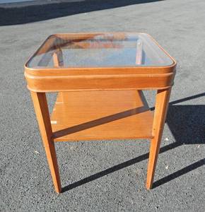 lot 41 image: Vintage Mid Century Two Tier Glass Top Wood End Table
