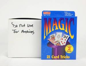 lot 109 image: Case of 12 Vintage 1997 Hoyle Magic Card Trick Games