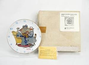lot 143 image: Vintage 1981 Norman Rockwell Four Seasons Series Gaily Sharing Vintage Times Plate Clock
