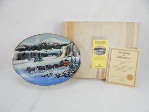 lot 146 image: Vintage 1983 Limited Edition Budweiser Winter Gold Rimmed Platter