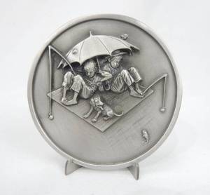 lot 67 image: Set of 3 Vintage Limited Edition Hallmark Norman Rockwell Pewter Medallions