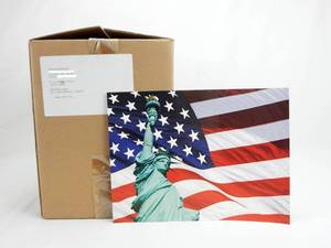 lot 161 image: Case of 1400 Vintage US FlagStatue Of Liberty Prints