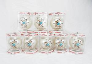 lot 203 image: Lot of 8 Vintage 1994 Limited Edition Norman Rockwell Triple Self Portrait 100th Anniversary Ornaments