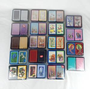 lot 220 image: Lot of 19 Vintage Hoyle 2 Deck Playing Card Sets in Storage Tins