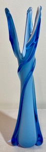 lot 110 image: Amazing Art Glass Vase
