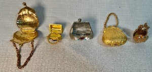 lot 157 image: Purse Themed Trinket Boxes