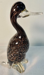lot 141 image: Art Glass Duck Figurine