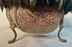 lot 139 image: Fantastic Feather Decor