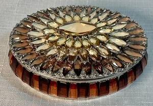 lot 125 image: Bejeweled Jewelry Box