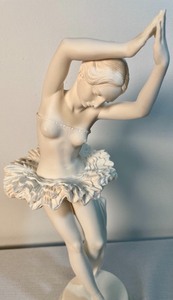 lot 124 image: Italian Ballerina Sculpture