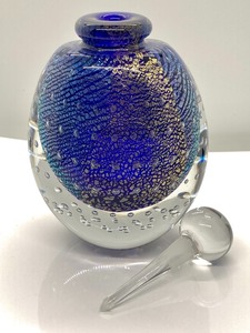 lot 14 image: Gorgeous Art Glass Dabber Bottle