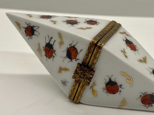 lot 31 image: Limoges Ladybug Themed Trinket Box