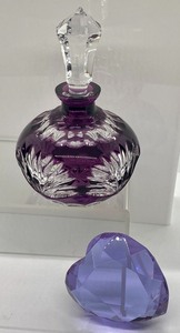 lot 179 image: Cut Glass Amethyst Dabber Bottle and Rosenthal Heart Paperweight