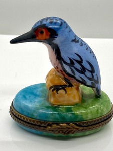 lot 45 image: Two Limoge Bird Figurine Trinket Boxes