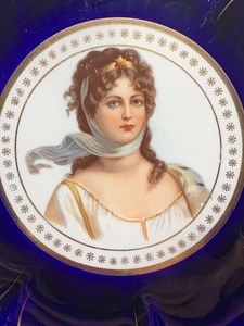 lot 198 image: Vintage Portrait Painted Plate