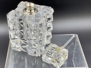 lot 187 image: Beautiful Square Perfume Dabber Bottle by Shannon Crystal