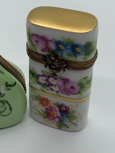 lot 192 image: Two Limoges Trinket Boxes
