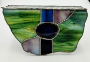 lot 68 image: Beautiful Stained Glass Trinket Box