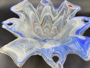 lot 290 image: Beautiful Large Art Glass Murano Bowl