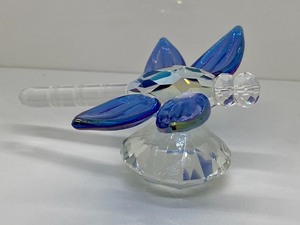 lot 251A image: Oleg Cassini Dragonfly Figurine