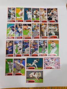 lot 65 image: 2012 Topps Baseball Minnesota Twins Team Set