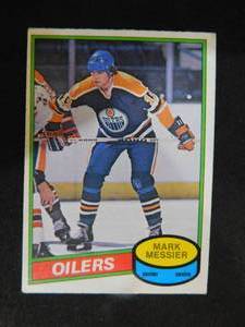 lot 24 image: 1980-81 O-PEE-CHEE Mark Messier Rookie Card #289 HOFer LK