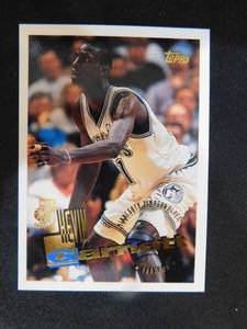 lot 34 image: 1995-96 Topps Kevin Garnett Rookie Card #237 HOFer LK