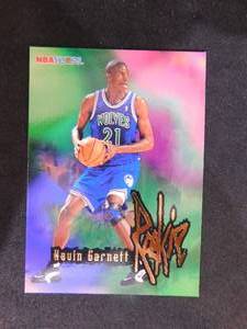 lot 76 image: 1995-96 NBA Hoops Kevin Garnett Rookie Card #272 HOFer LK